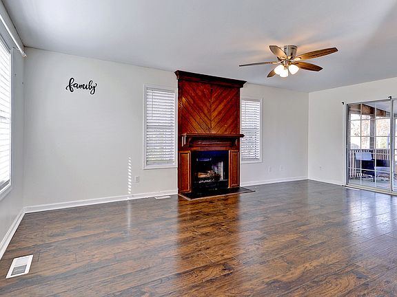 2nd image of 602 Musket Dr