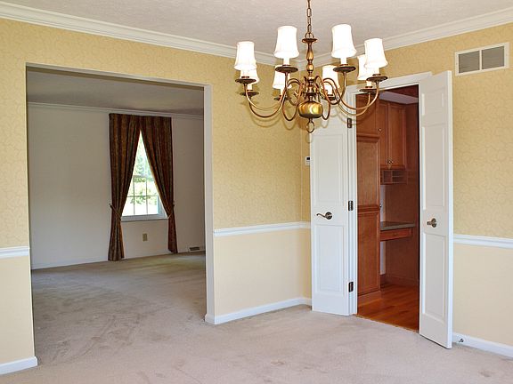 5th image of 9390 Hadley Dr
