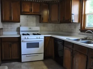 4 bed, 1.5 bath, 1524 sqft, $1,900 — Photo 4