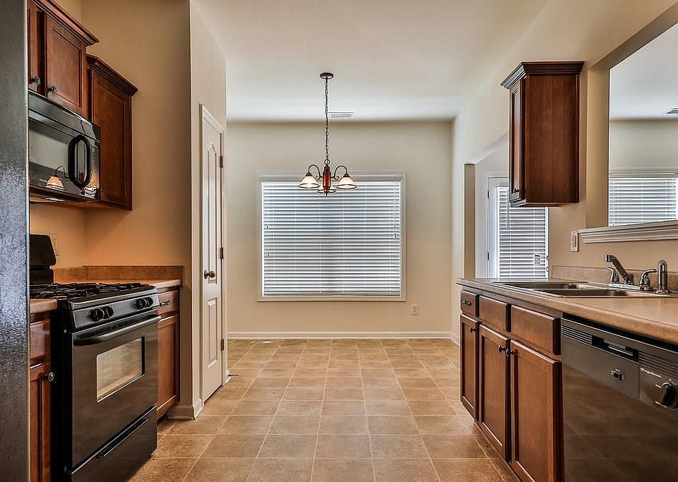 1st image of 2209 Crest Lane Dr SE