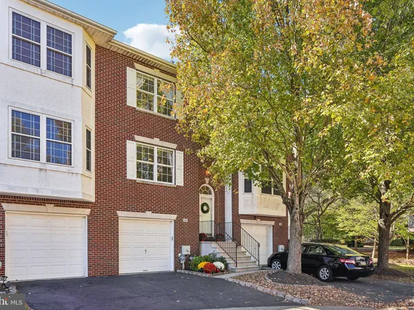 205 Carol Ct #12, Lansdale, PA 19446