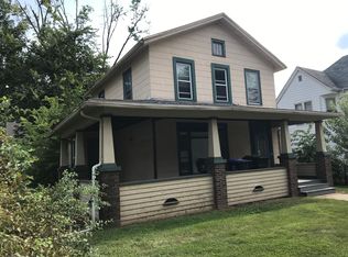 411 Douglas St APT 1, Bloomington, IL 61701