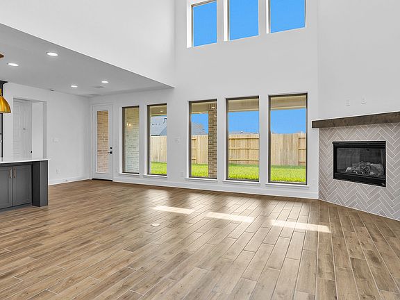 3rd image of 3507 Lauriston Dr