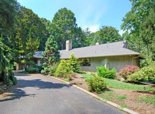 71 W River Rd, Rumson, NJ 07760