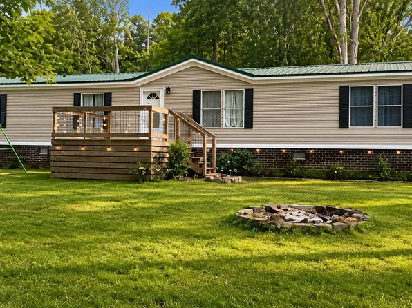 1245 Relax St, Waterloo, SC 29384