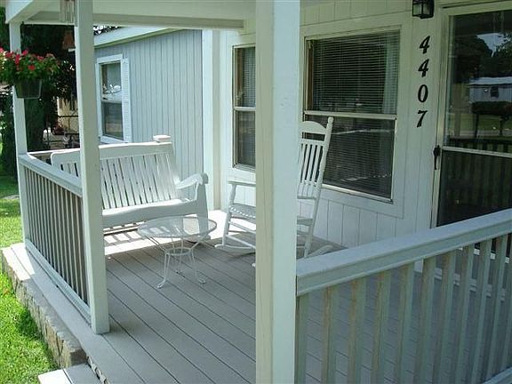 2nd image of 4407 Wildwood Cir