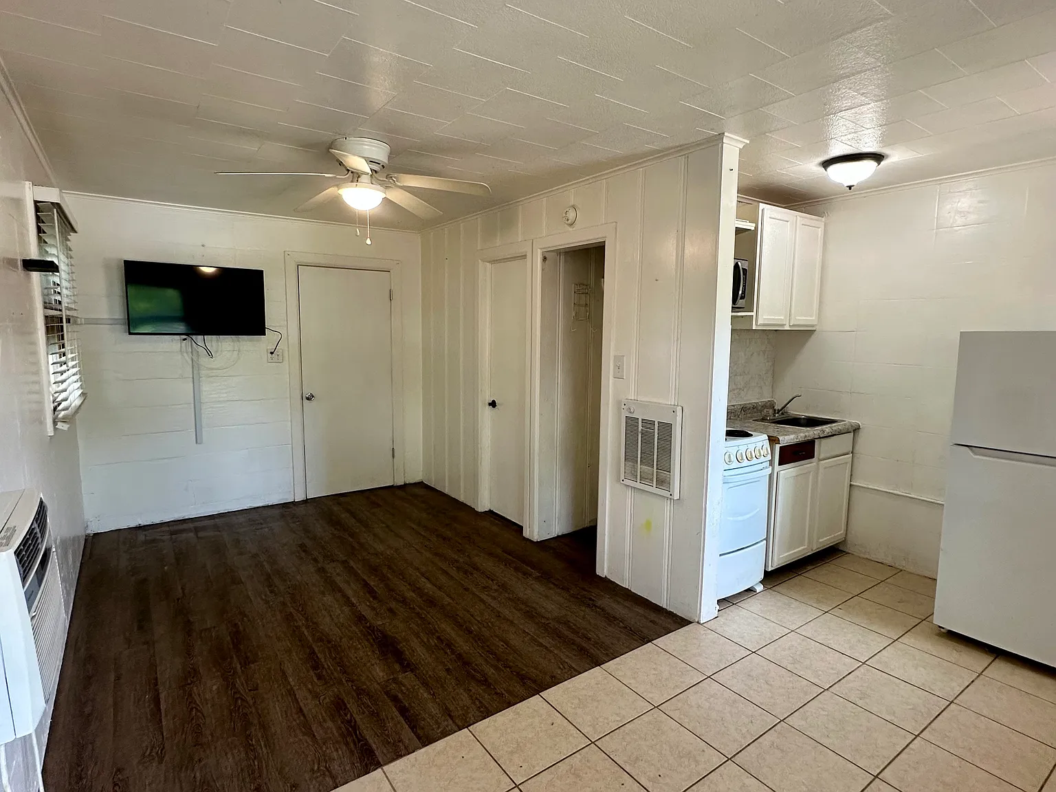 1 bed, 450 sqft, $795 — Photo 2