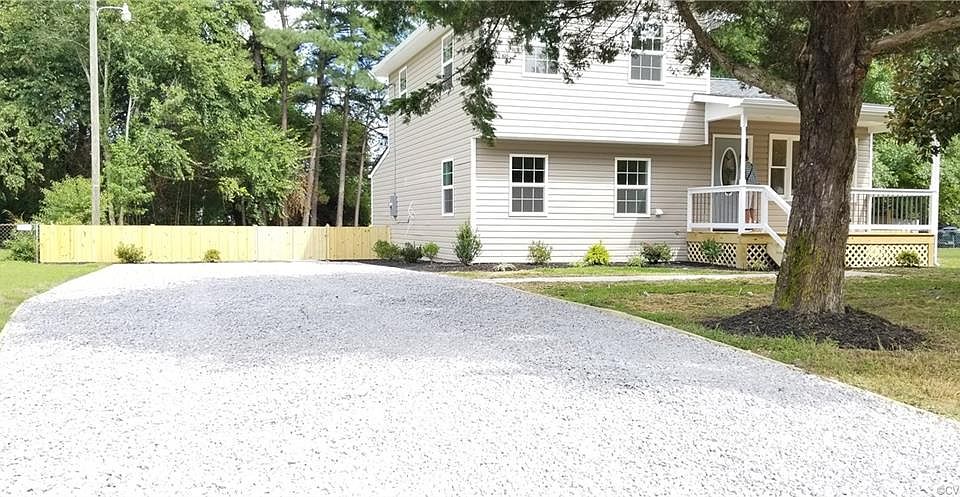 1st image of 3909 Elsie Dr