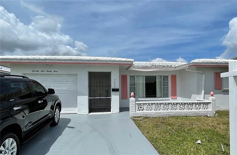 1st image of 7423 NW 73rd Ave