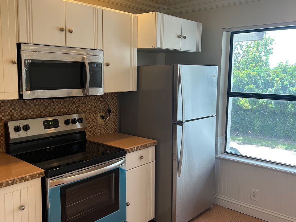 1st image of 218 Lake Pointe Dr #218206