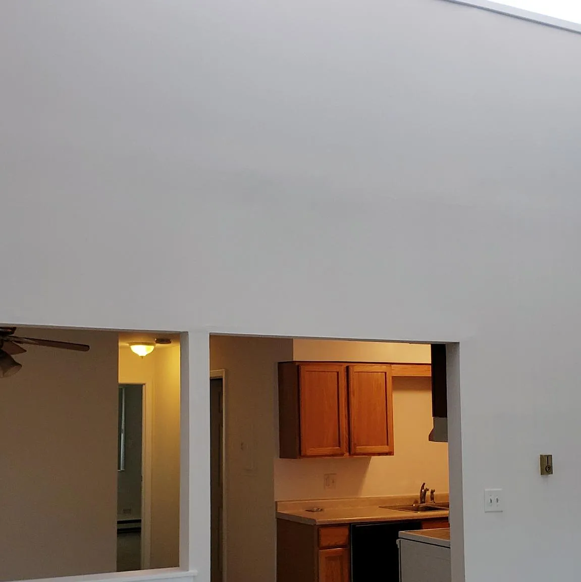 563 W Lies Rd — Photo 3