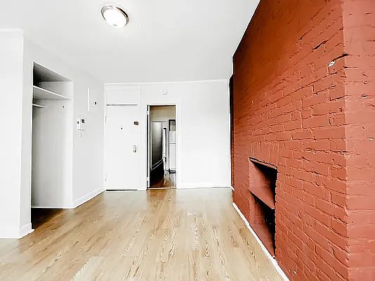 5th image of 405 W 49th St APT 5W