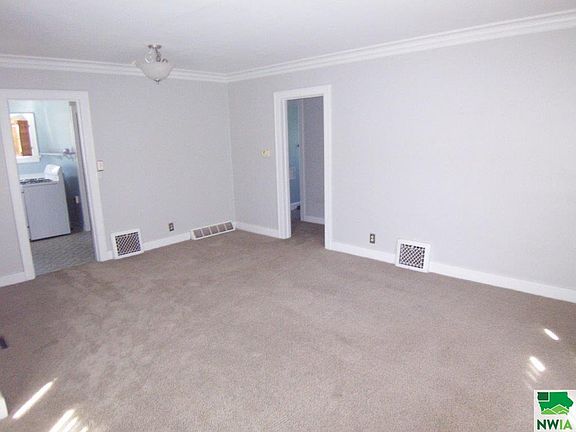 5th image of 3151 Dearborn Blvd
