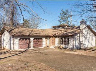 2333 Peterson Dr, Chattanooga, TN 37421