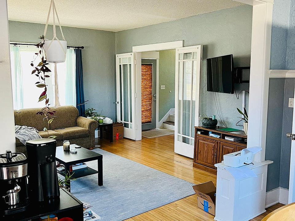 1st image of 701 3rd St NW