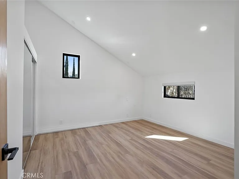 6108 Sadring Ave — Photo 50
