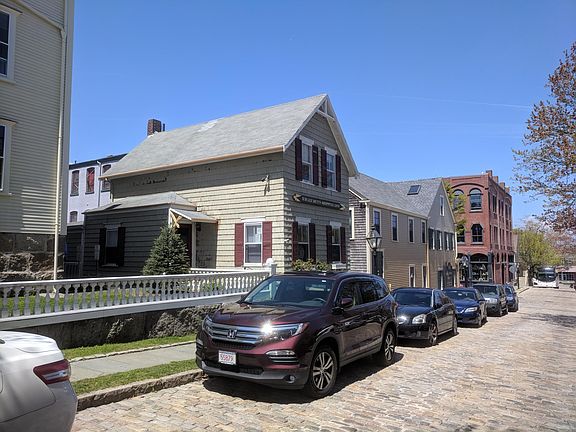 Exterior of house next to Mariners Home and across from Whaling Museum