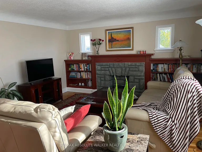 131 Dagmar Ave #3 — Photo 5