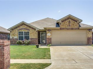 4203 Sapphire Ln, Granbury, TX 76049