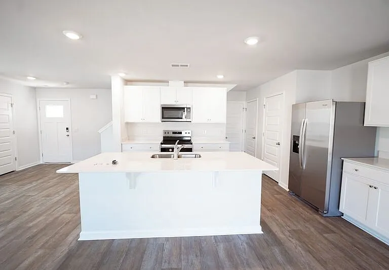 112 Red Admiral Ln — Photo 6