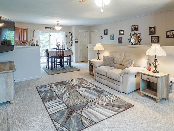 34176 Vauxhill Dr-104