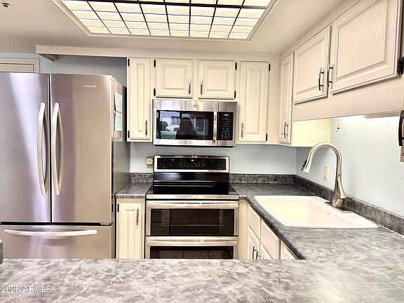 3rd image of 10330 W THUNDERBIRD Boulevard #A132