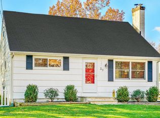 33 Winding River Dr, Toms River, NJ