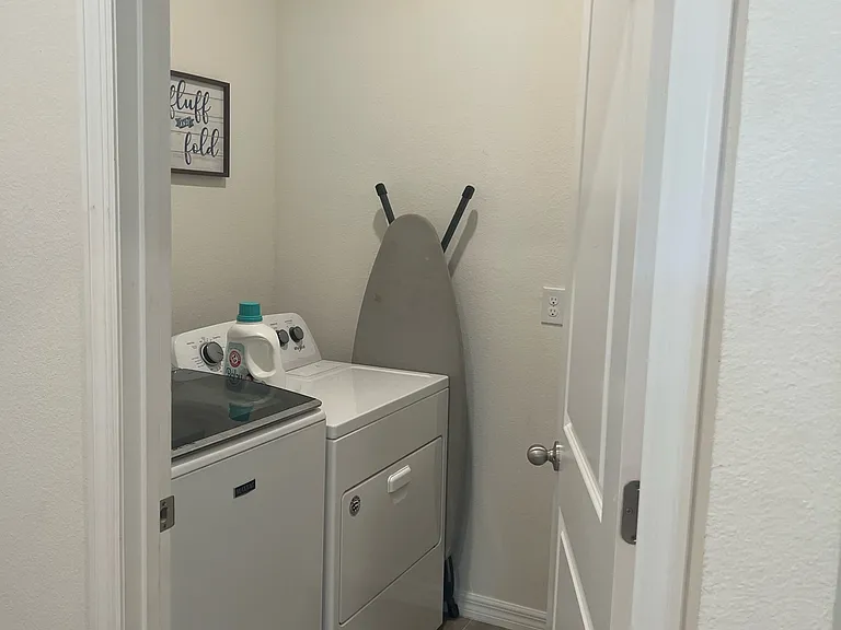 6028 SW 83rd Ter — Photo 8
