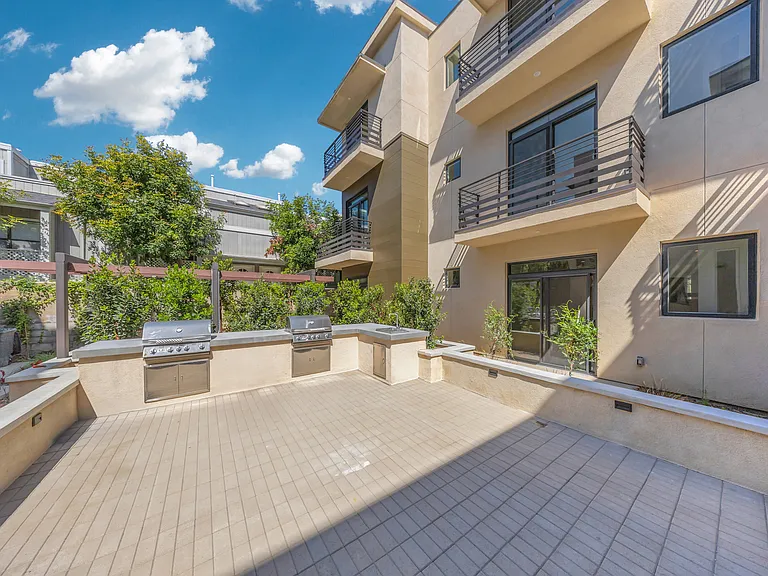 973 E Del Mar Blvd #301 — Photo 42