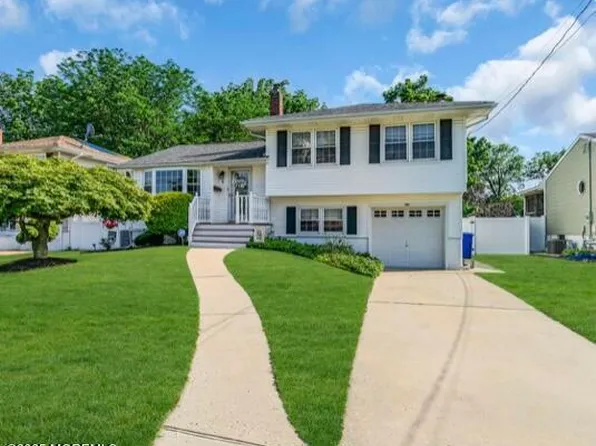 6 Ray Drive, Toms River, NJ 08753