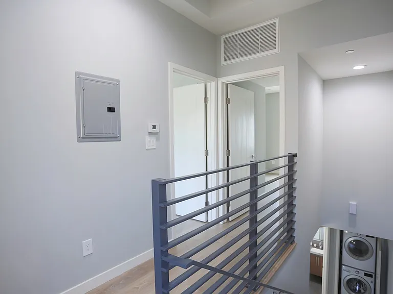 1242 N Beachwood Dr #1242 — Photo 12