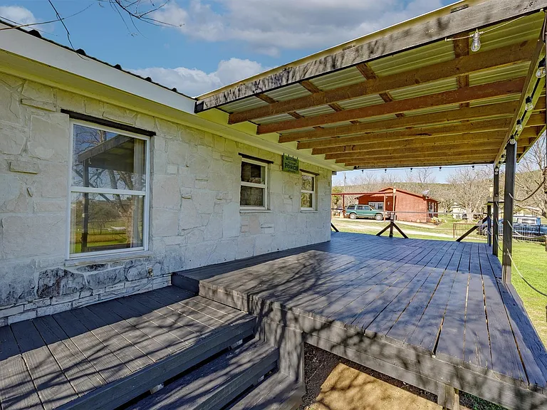 110 Lakewood Dr — Photo 22