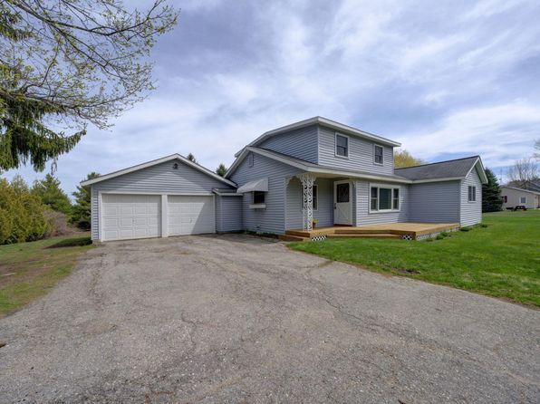 1197 S West Bay Shore Dr, Suttons Bay, MI 49682