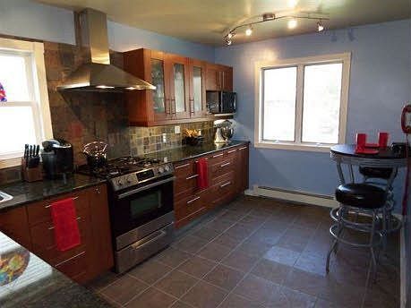 New Kitchen w/ss & granite