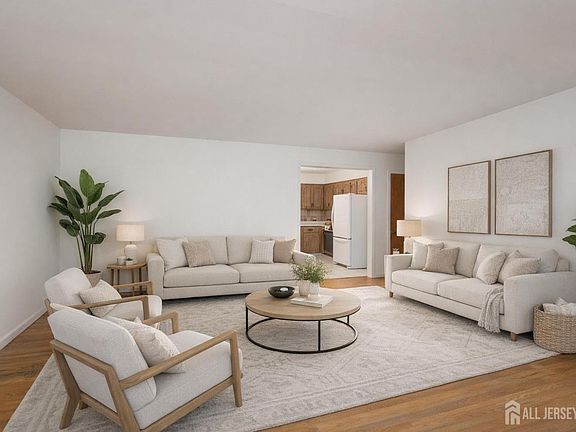 4th image of 255 Harding Blvd