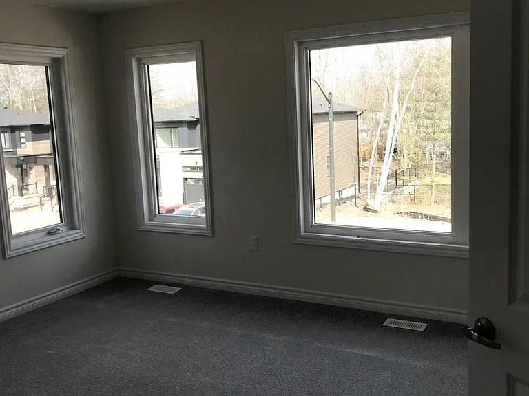 39 Eberhardt Dr — Photo 6