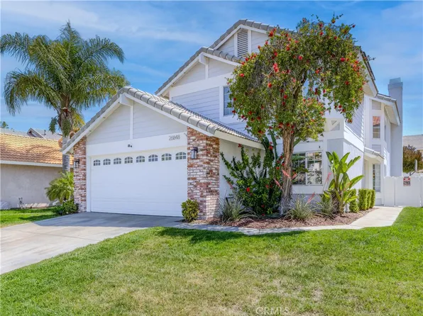 26848 Hummingbird Cir, Santa Clarita, CA 91351
