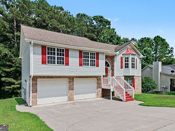 2nd image of 18 Broadlands Dr