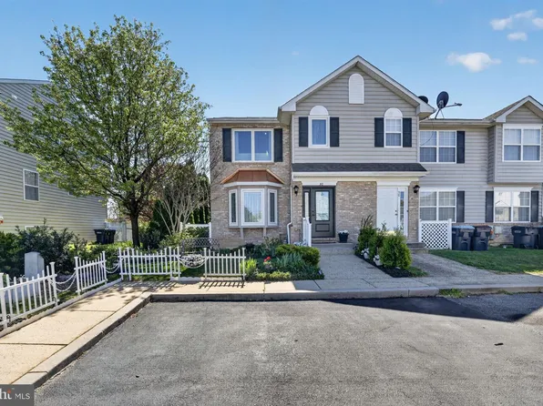 32 Salerno Dr, Smyrna, DE 19977