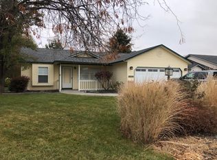 880 E Cembra St, Eagle, ID 83616