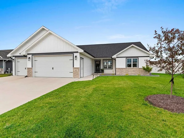 881 Joeanna Way, Pulaski, WI 54162