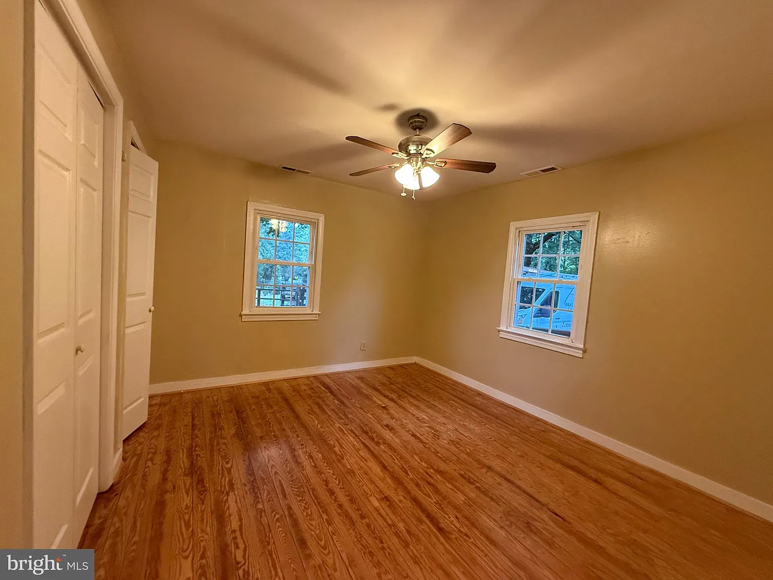 2 bed, 1.0 bath, 976 sqft, $1,500 — Photo 3