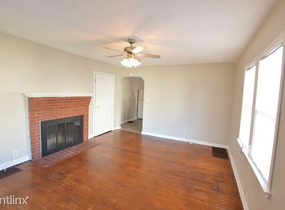 3rd image of 746 Lincoln St