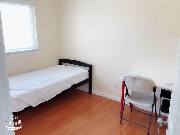 5th image of 642 Francine Ct