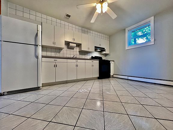 3rd image of 58 Orchard St #1