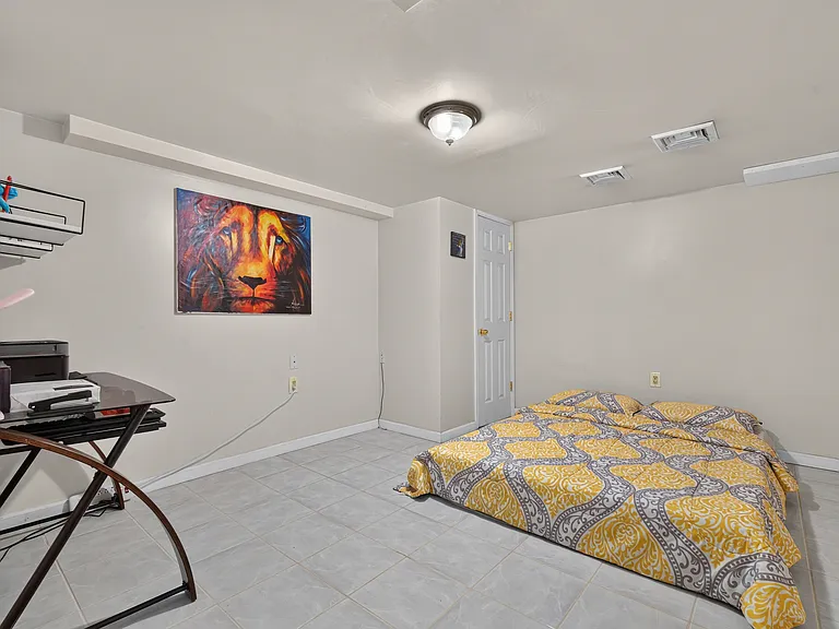8 Coyles Ct — Photo 33