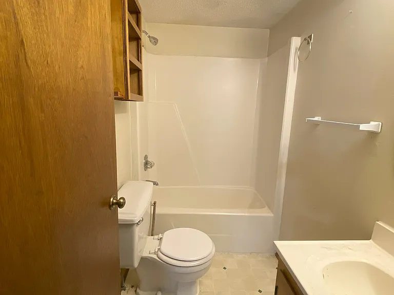 109 E I St — Photo 14
