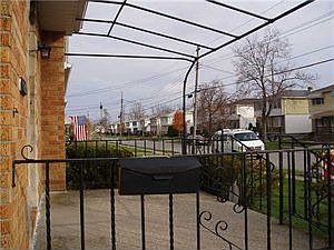 3rd image of 394 Callodine Ave