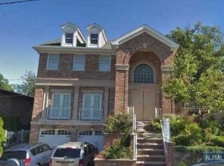 533 Art Ln #B, Ridgefield, NJ 07657