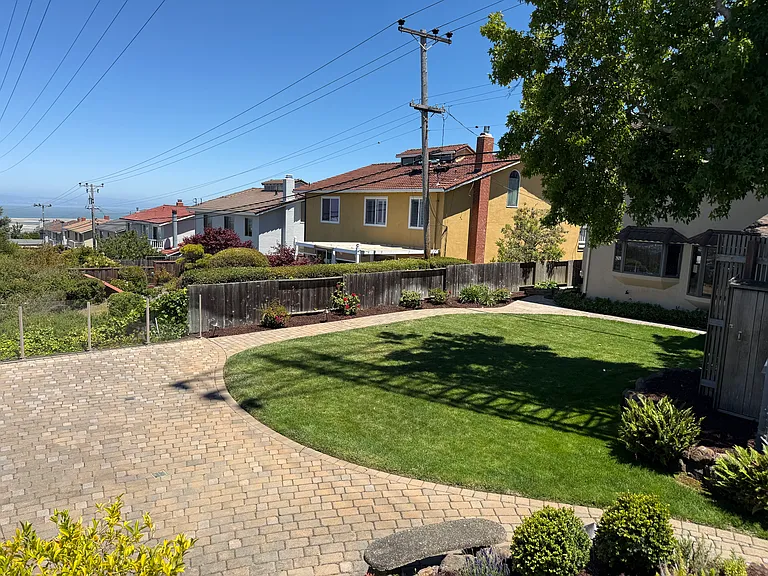 970 Springfield Dr — Photo 13
